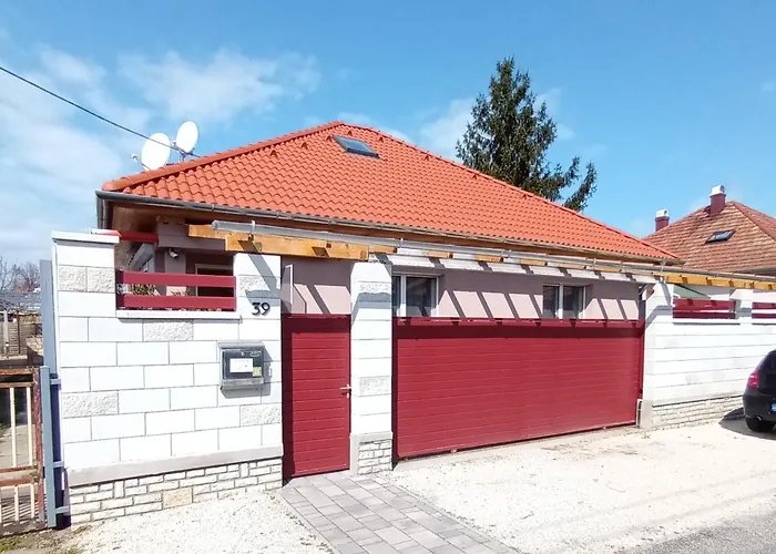 Flower 1 Free Parking * Siófok